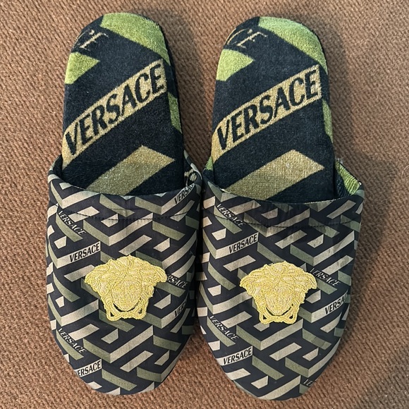 Authentic Mens Versace Slippers size XL SOLD OUT - Picture 5 of 7